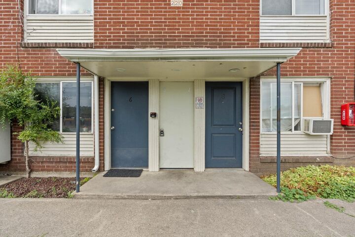 Property Photo:  220 S Elm St  WA 99201 