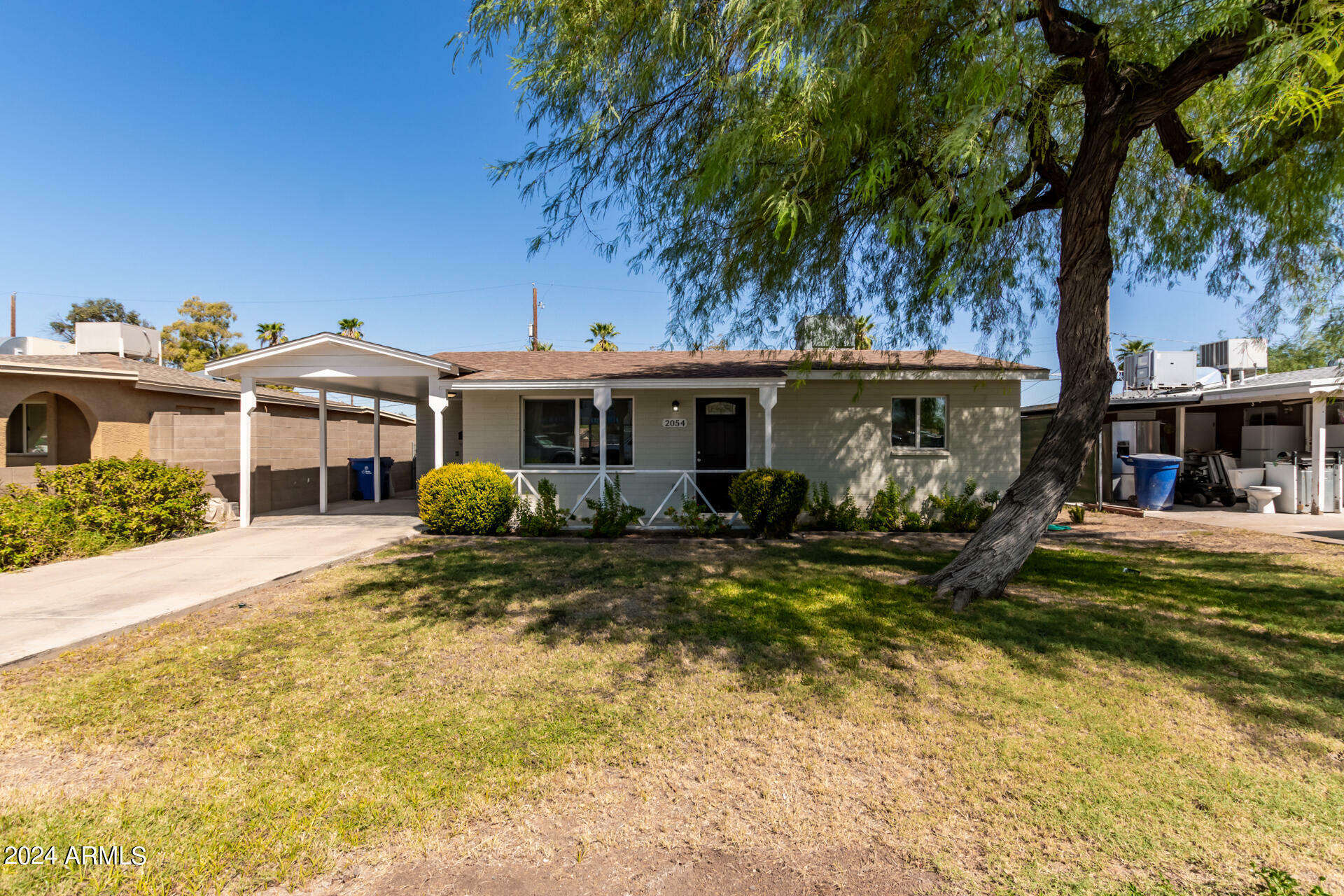 Property Photo:  2054 E Lemon Street  AZ 85281 