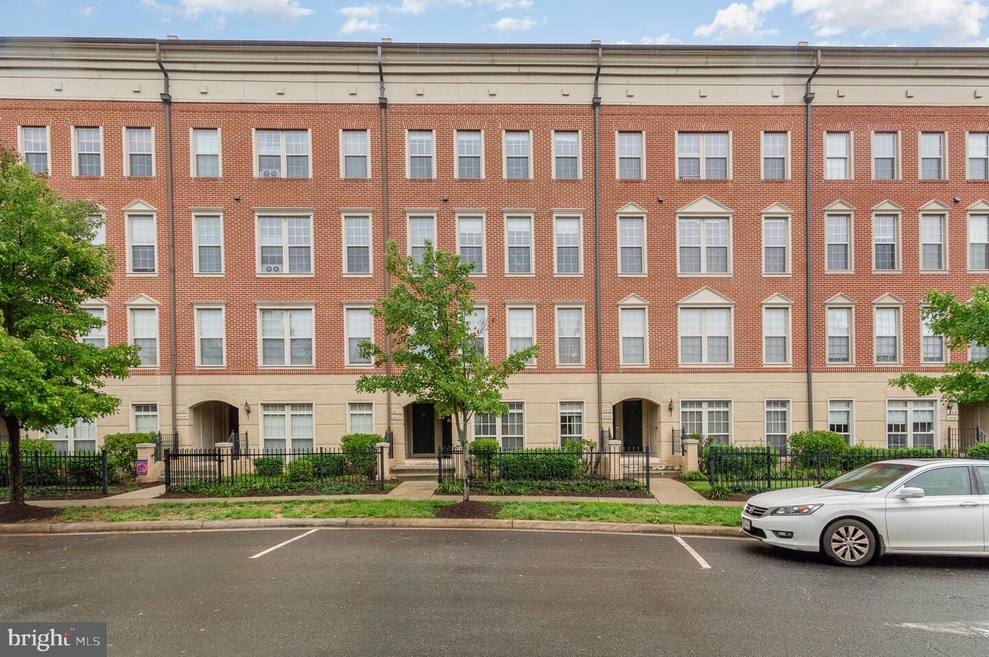 Property Photo:  8011 Crescent Park Drive 182  VA 20155 