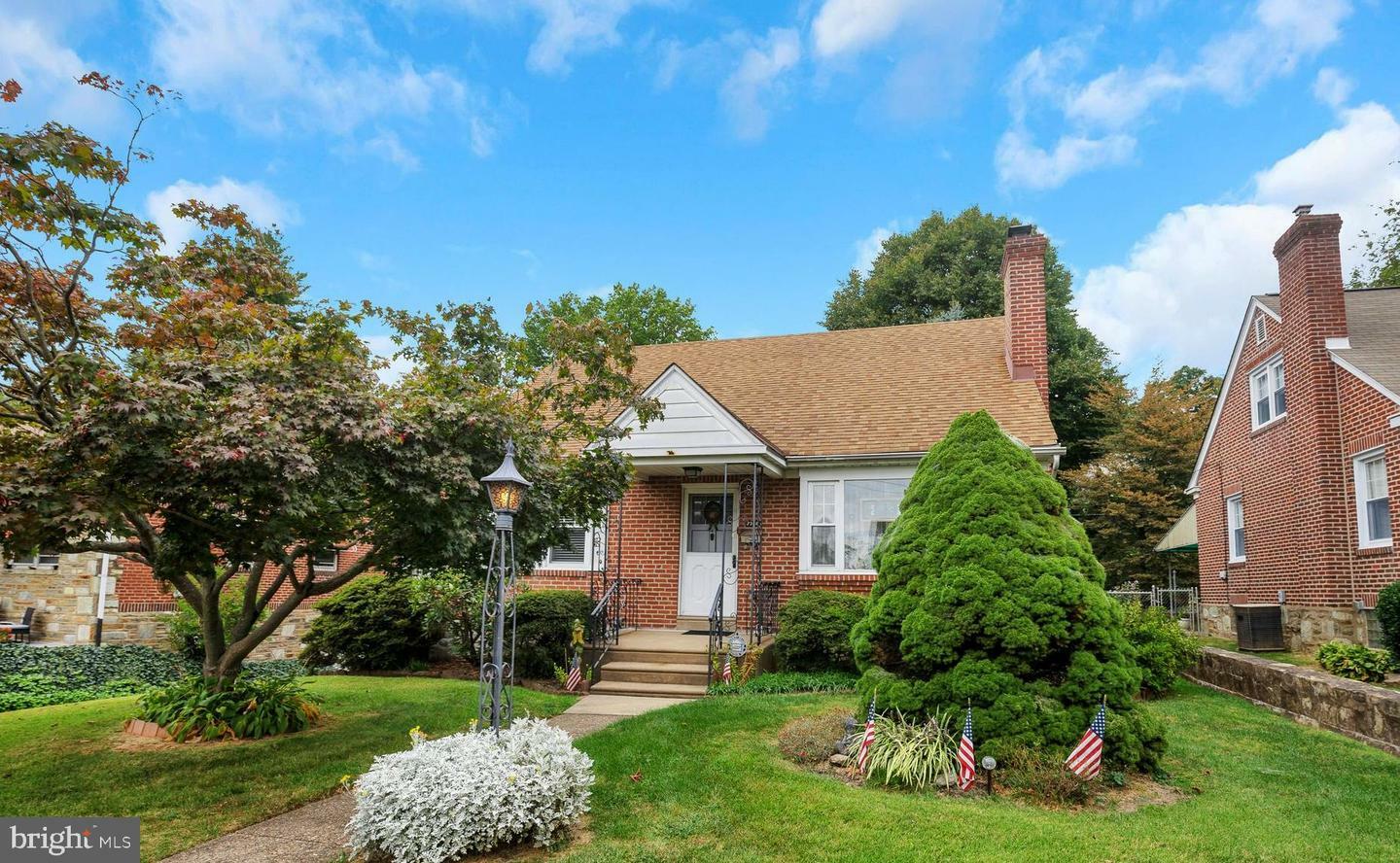 Property Photo:  7346 Ryers Avenue  PA 19111 