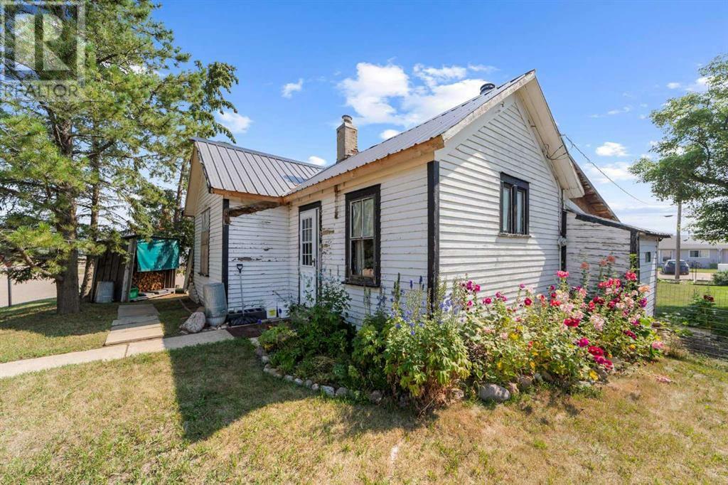 Property Photo:  4931 49 Street  AB T0B 2V0 