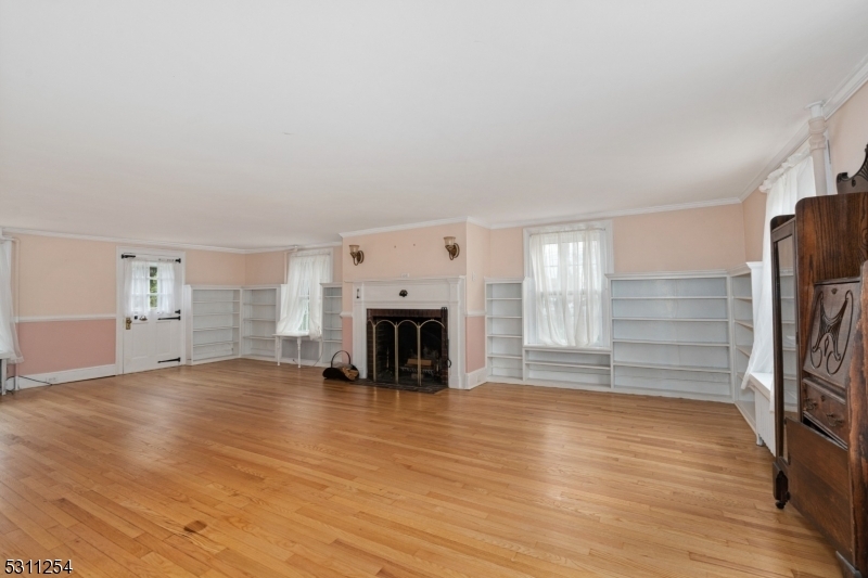 Property Photo:  8 Orchard Rd  NJ 08846 