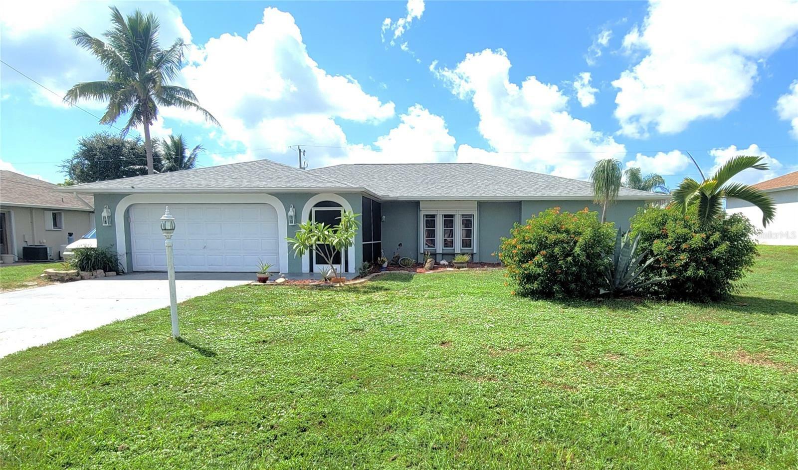 Property Photo:  1422 NE 10th Terrace  FL 33909 