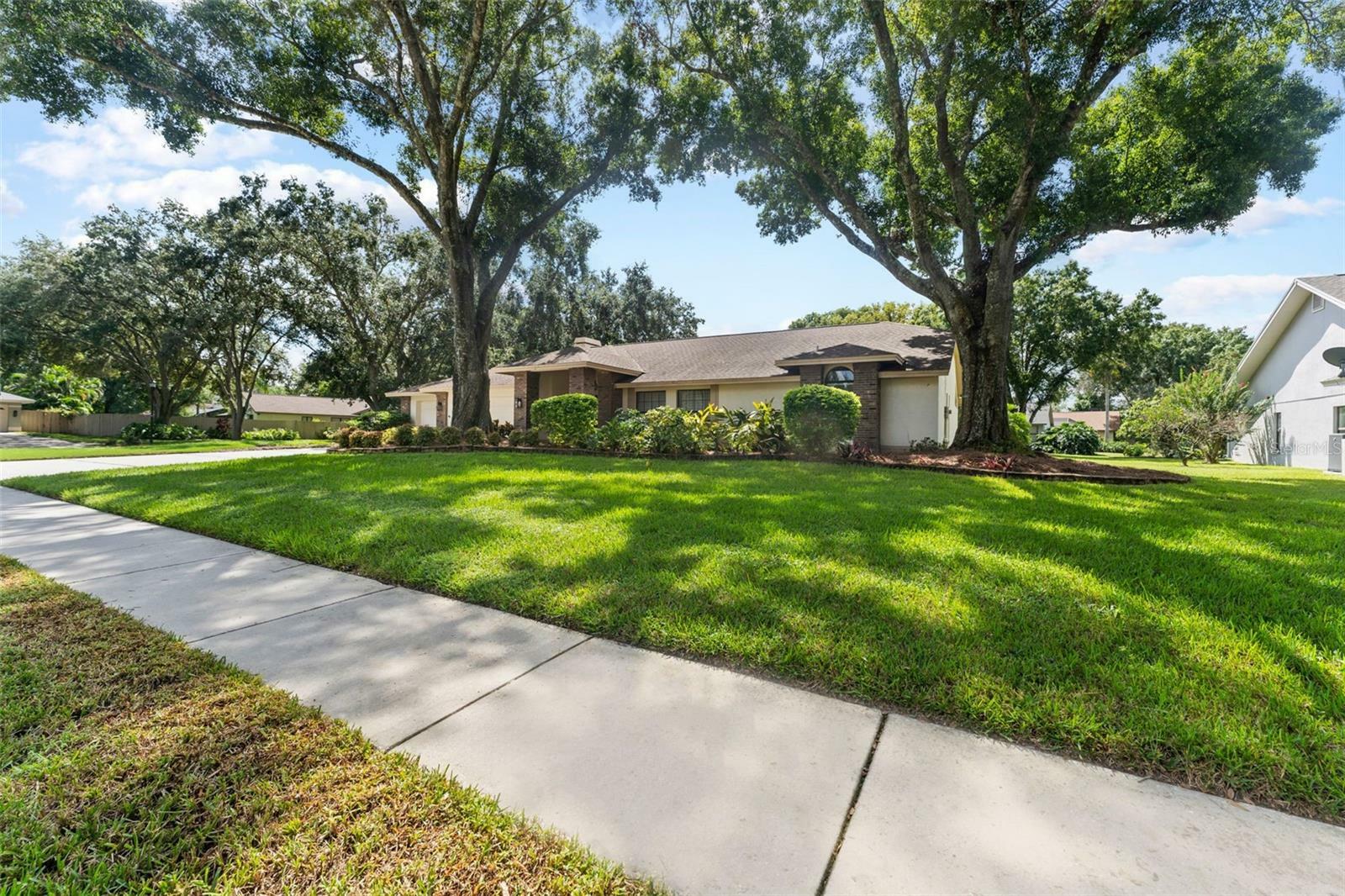 Property Photo:  6202 Iroquois Ct  FL 33556 