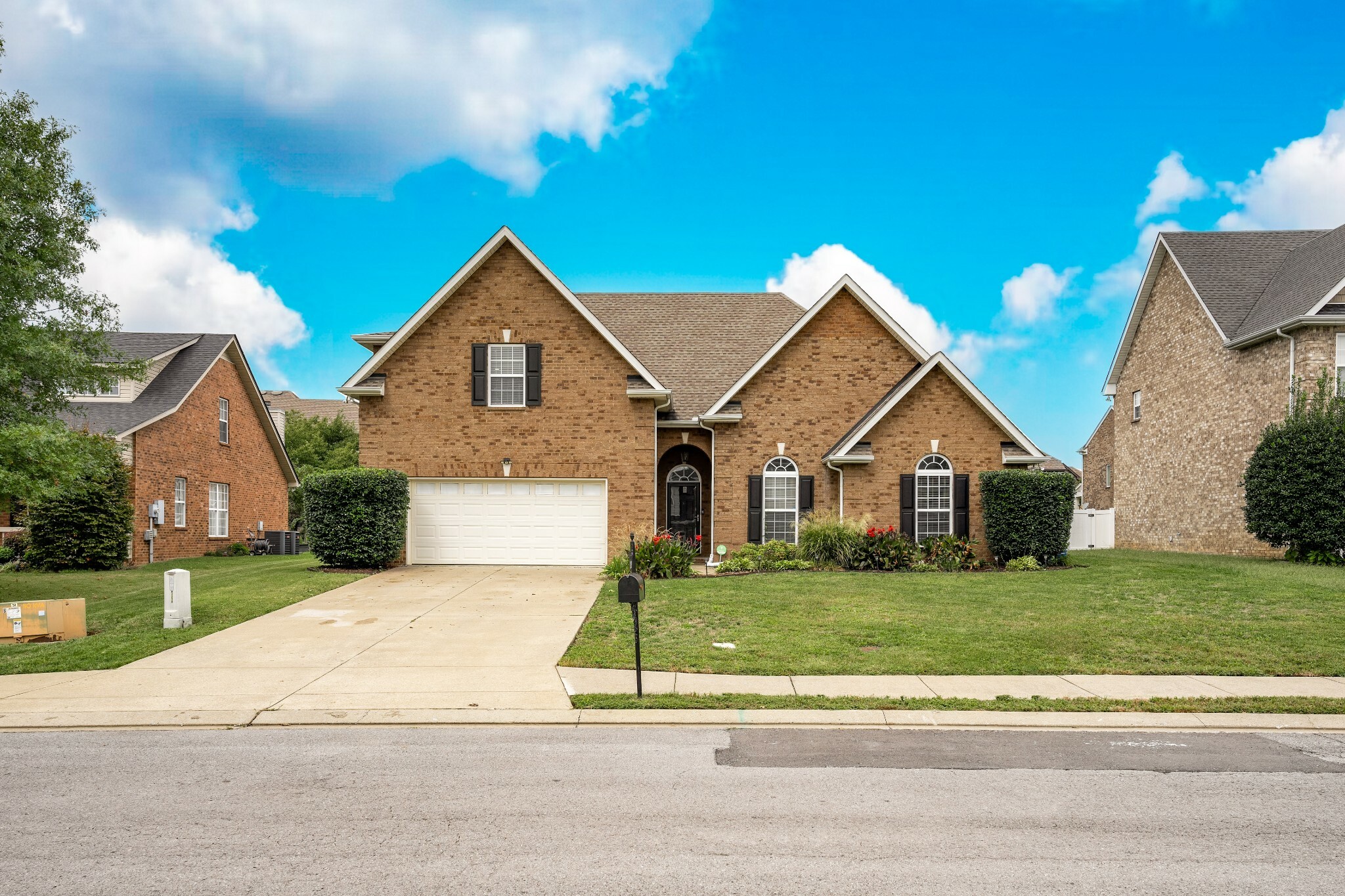 Property Photo: 1219 Timber Creek Dr TN 37128