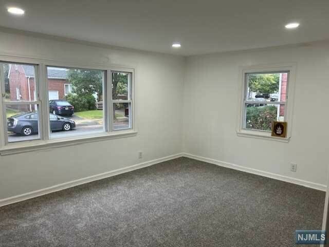 Property Photo:  178 Tuxedo Parkway 1  NJ 07106 