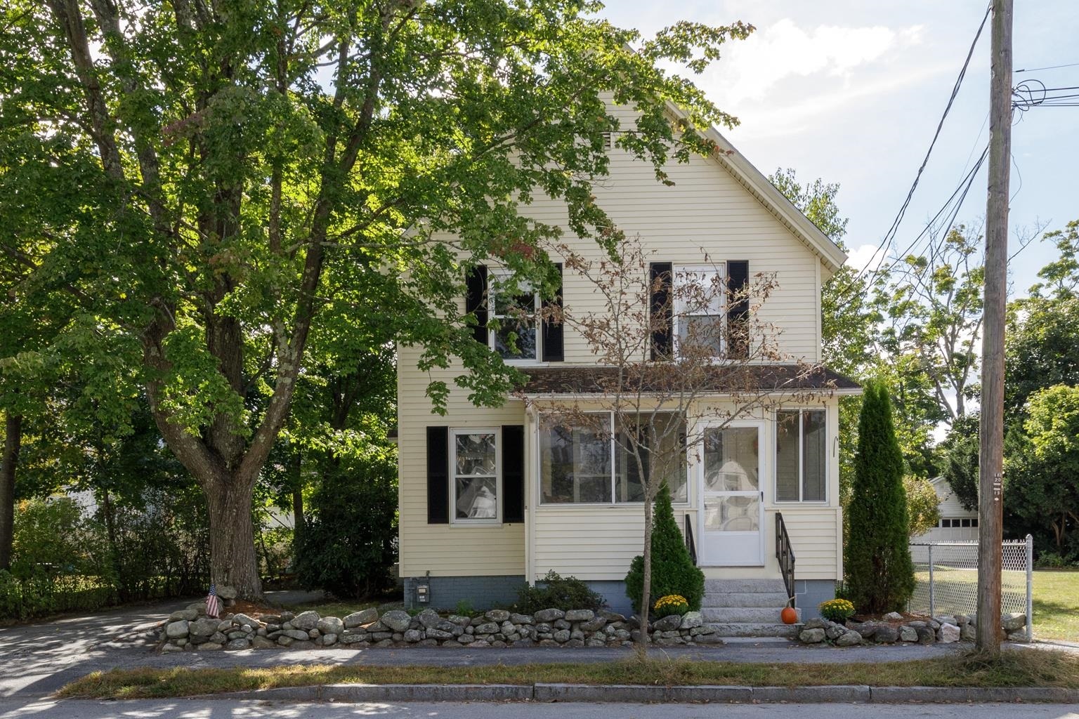 Property Photo:  103 Pillsbury Street  NH 03301 