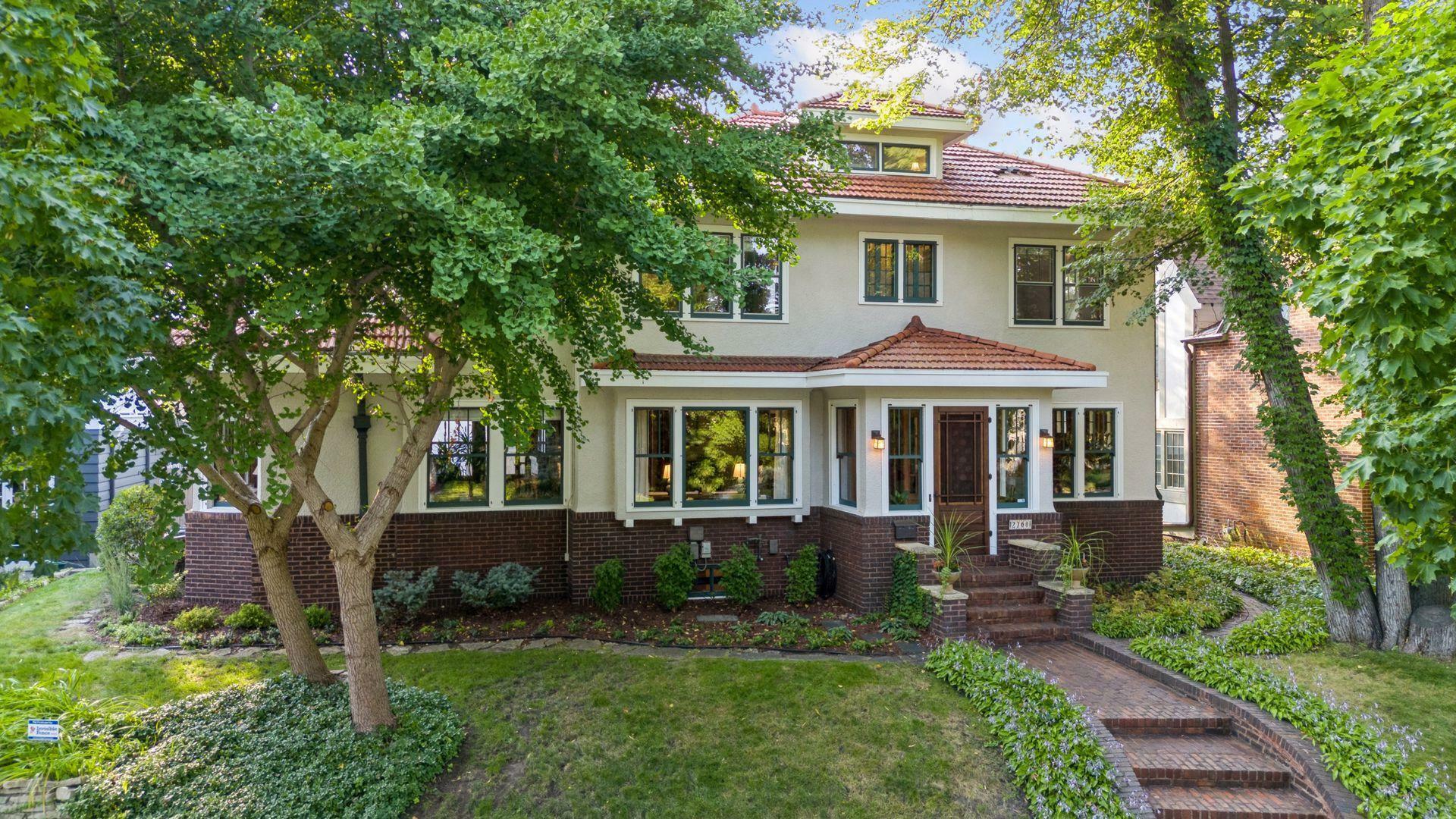 Property Photo:  2760 Thomas Avenue S  MN 55416 