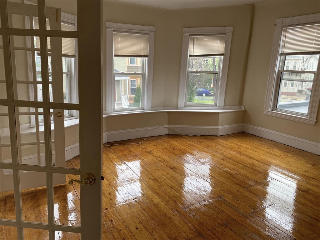 Property Photo:  370 Medford St 2  MA 02145 