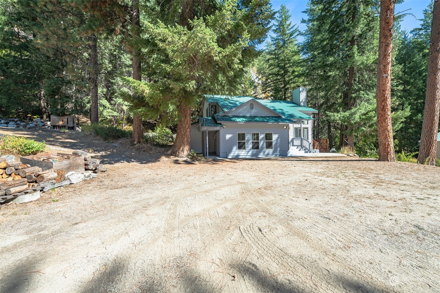 Property Photo:  17976 Entiat River Road  WA 98822 