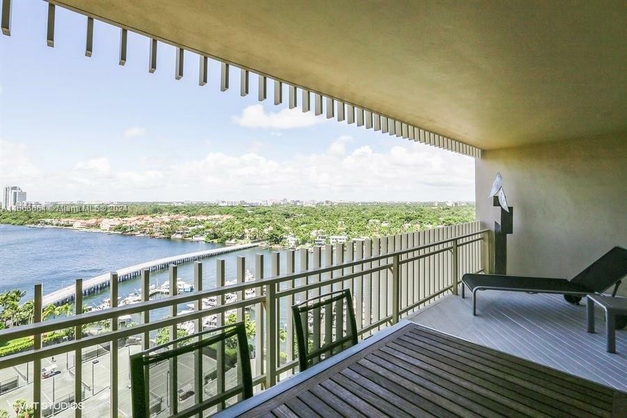 Property Photo:  2 Grove Isle Dr B1708  FL 33133 