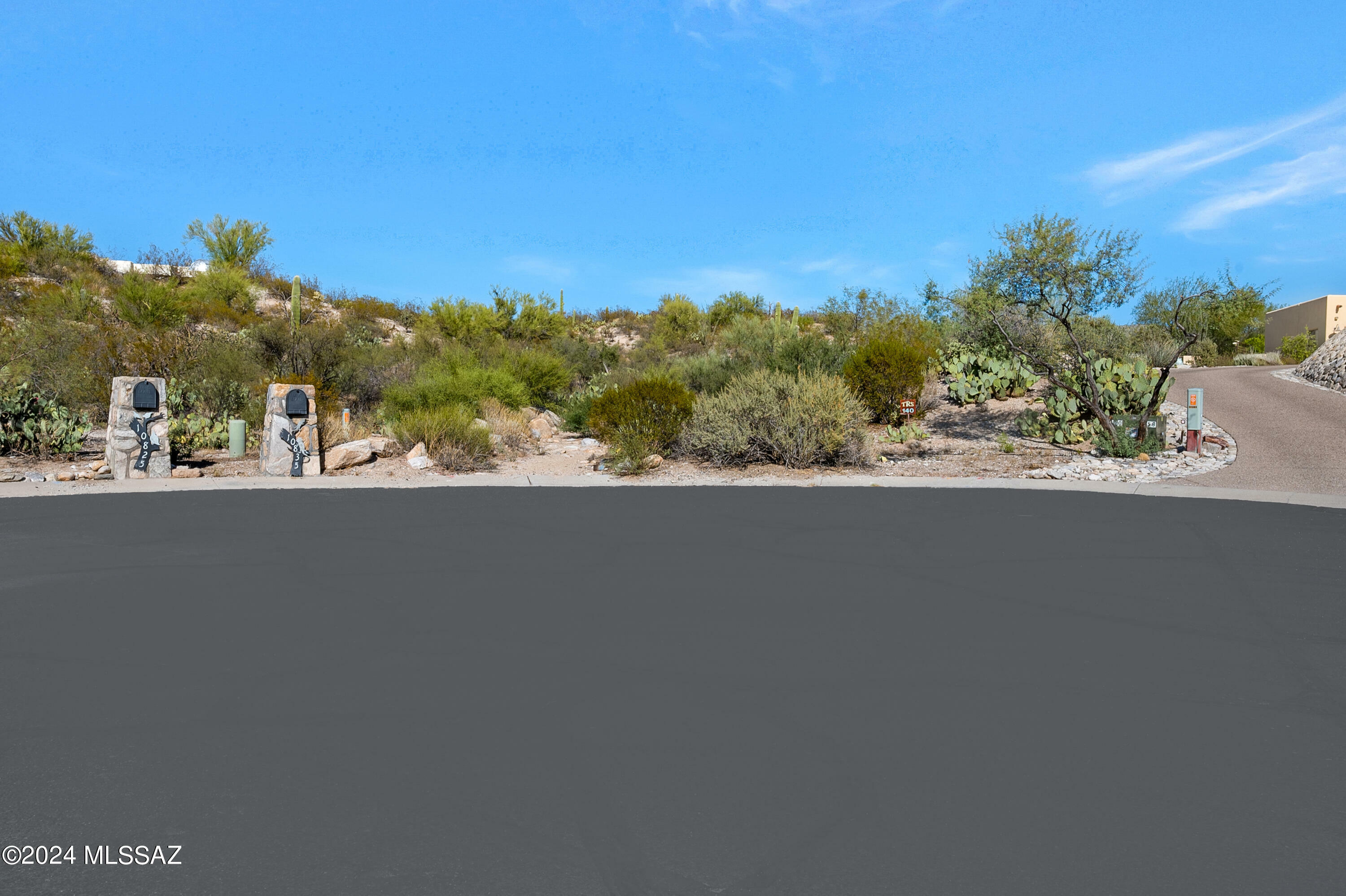 Property Photo: 10845 E Placita Merengue 140 AZ 85730