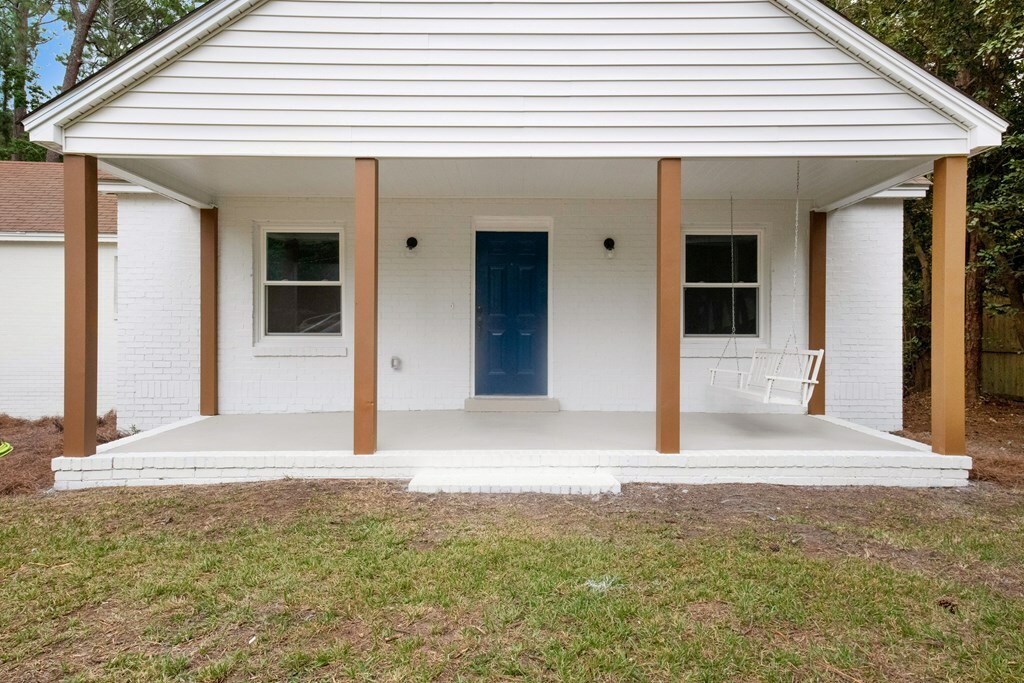 Property Photo:  805 Davis Avenue  GA 31794 