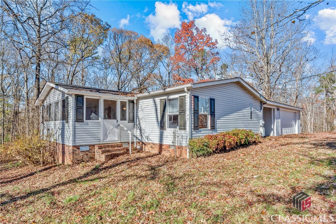 Property Photo:  853 Adams Duncan Road  GA 30646 