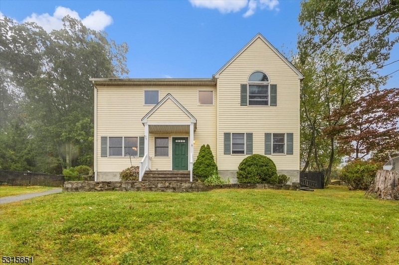 Property Photo:  31 S Brookside Dr  NJ 07866 