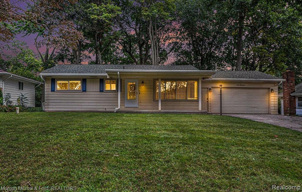 Property Photo: 6000 Princess Lane MI 48346 2319