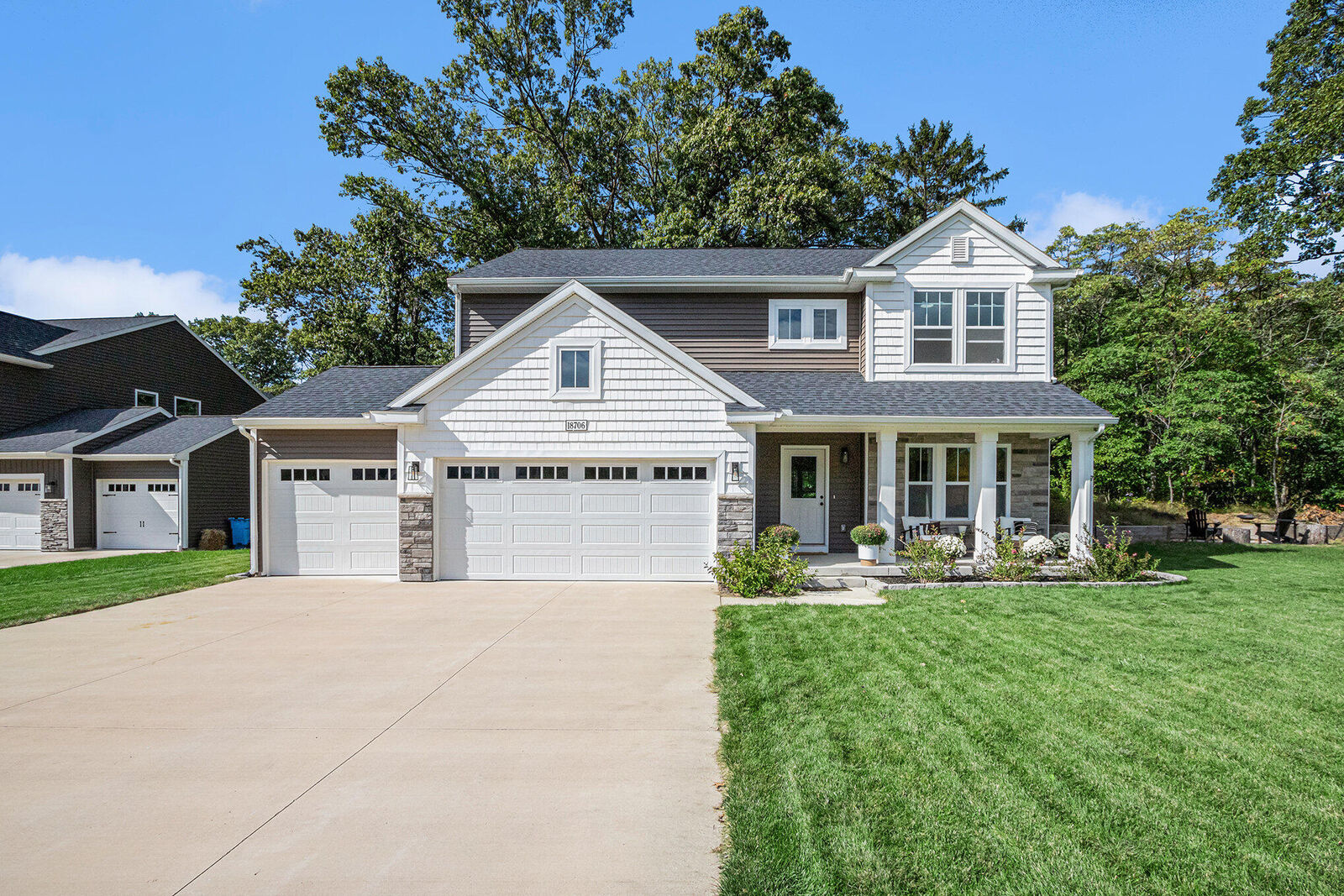 Property Photo: 18706 Leonard Court MI 49117