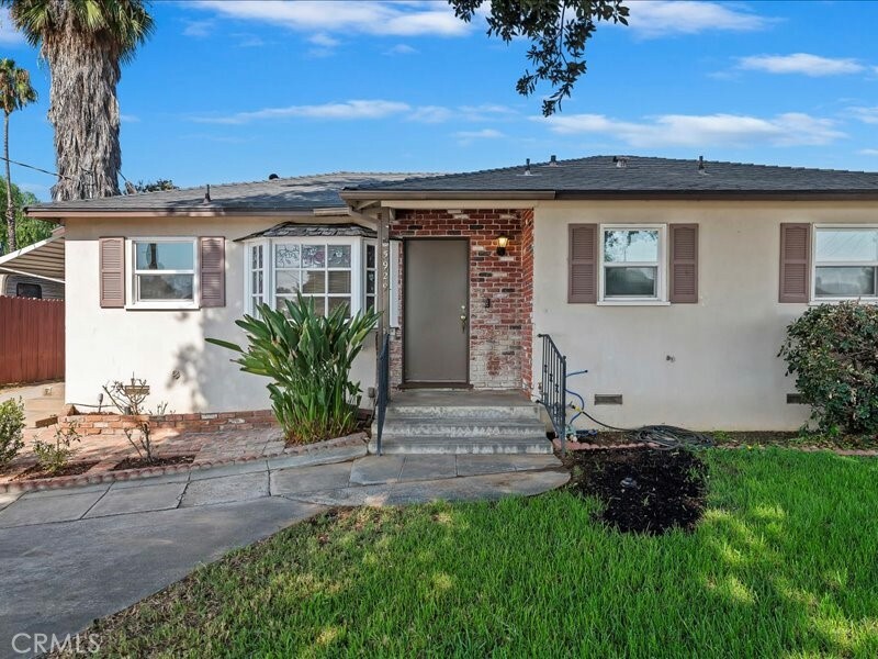 Property Photo:  5929 Meadowbrook Lane  CA 92504 