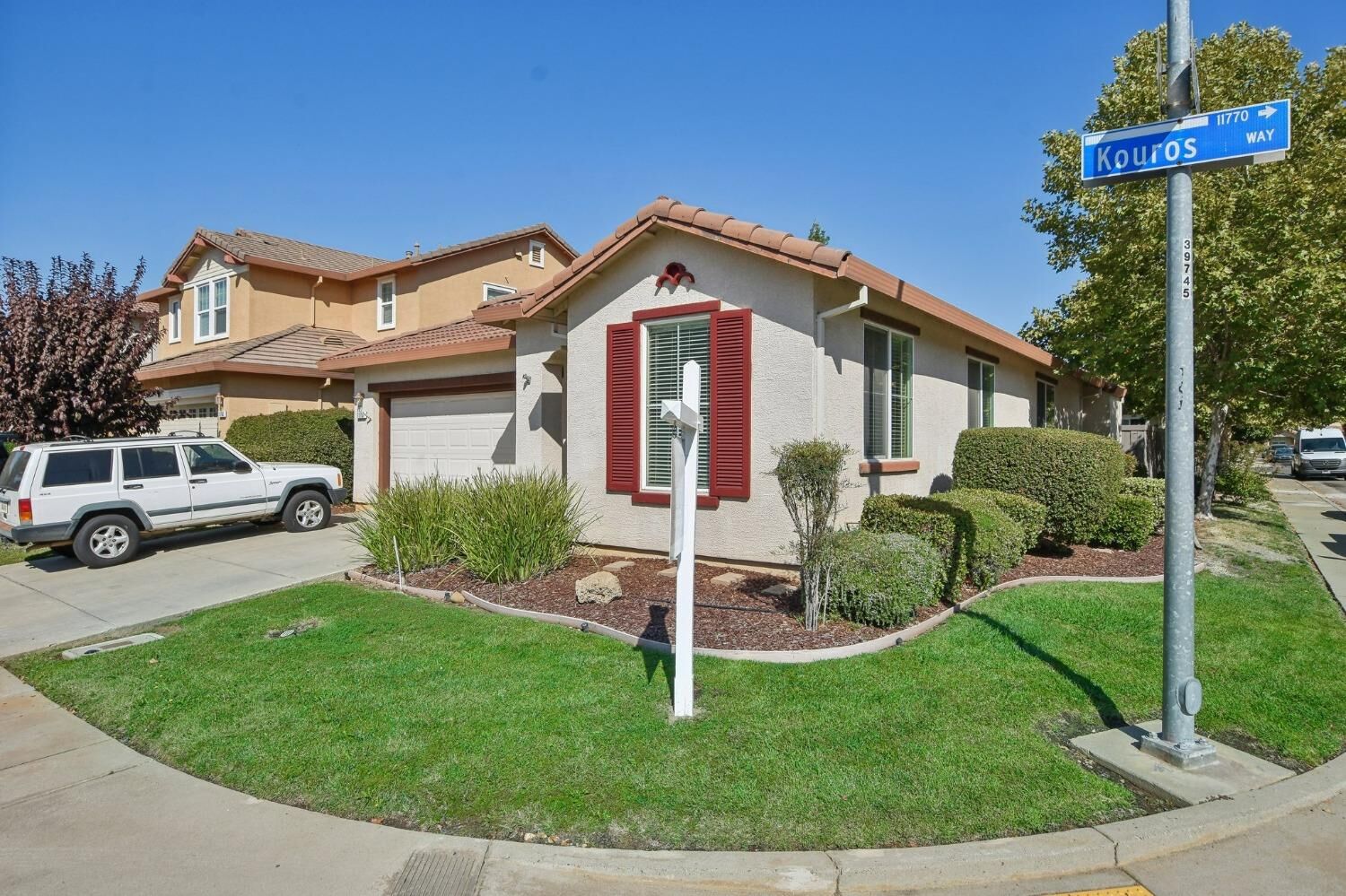 Property Photo:  11767 Kouros Way  CA 95742 