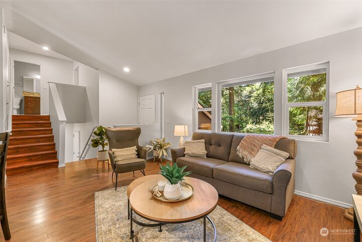 Property Photo:  5  Inglewood Place  WA 98229 