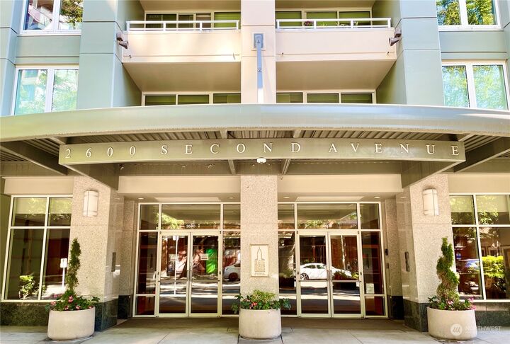 Property Photo:  2600 2nd Avenue 213  WA 98121 