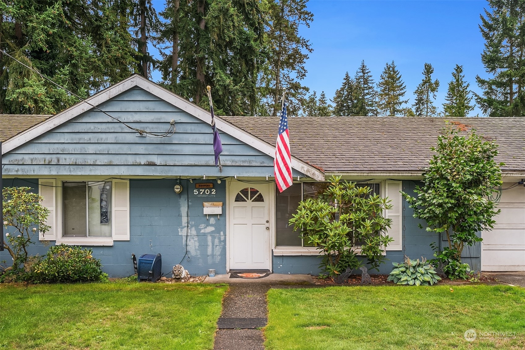 Property Photo:  5702 235th Street SW  WA 98043 