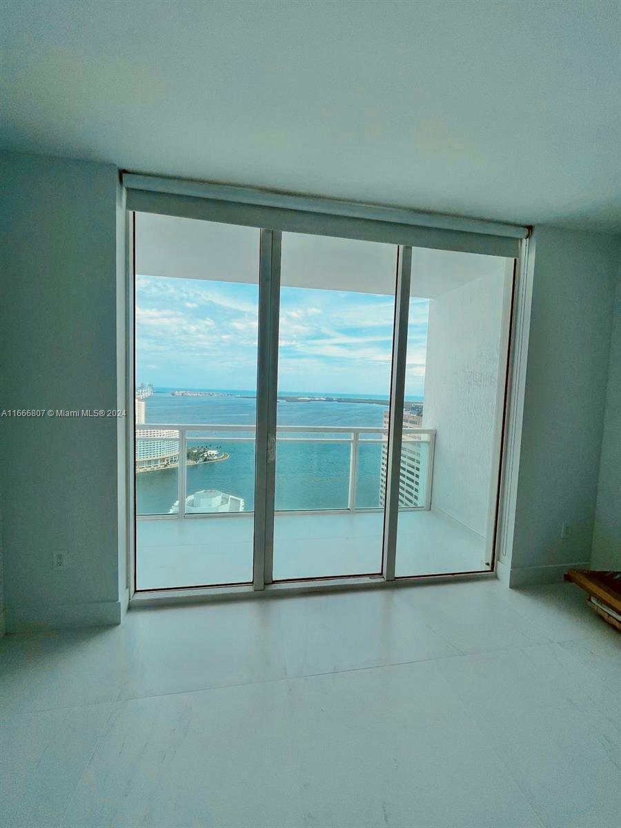 Property Photo:  951 Brickell Ave 4002  FL 33131 