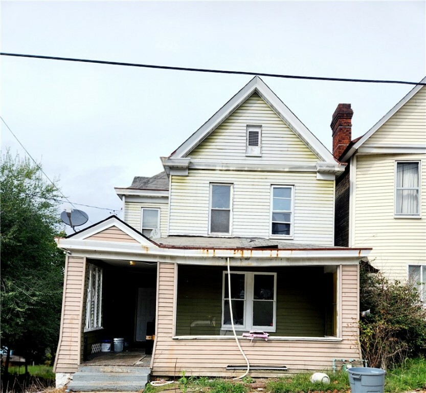 Property Photo:  2709 Beaver St  PA 15132 