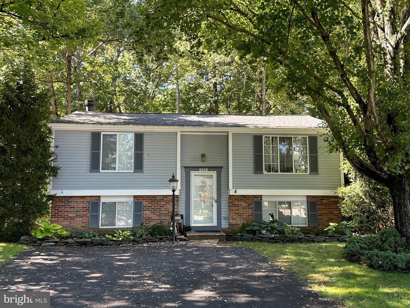 Property Photo:  8508 Rippled Creek Court  VA 22153 