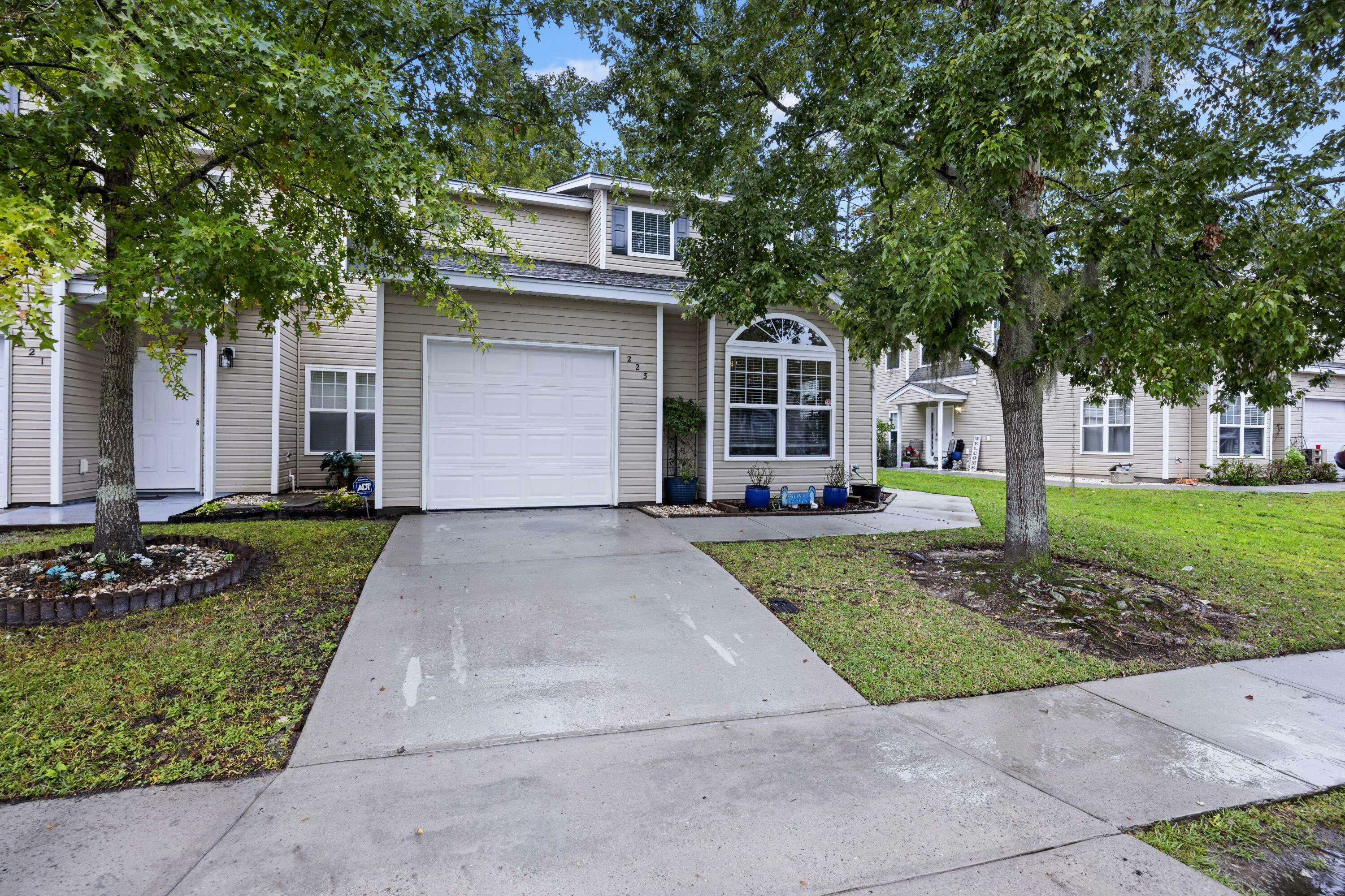Property Photo: 223 Grand Oaks Drive SC 29456
