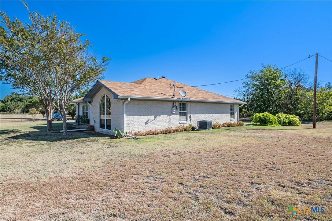 Property Photo:  874 Rustling Circle  TX 76522 