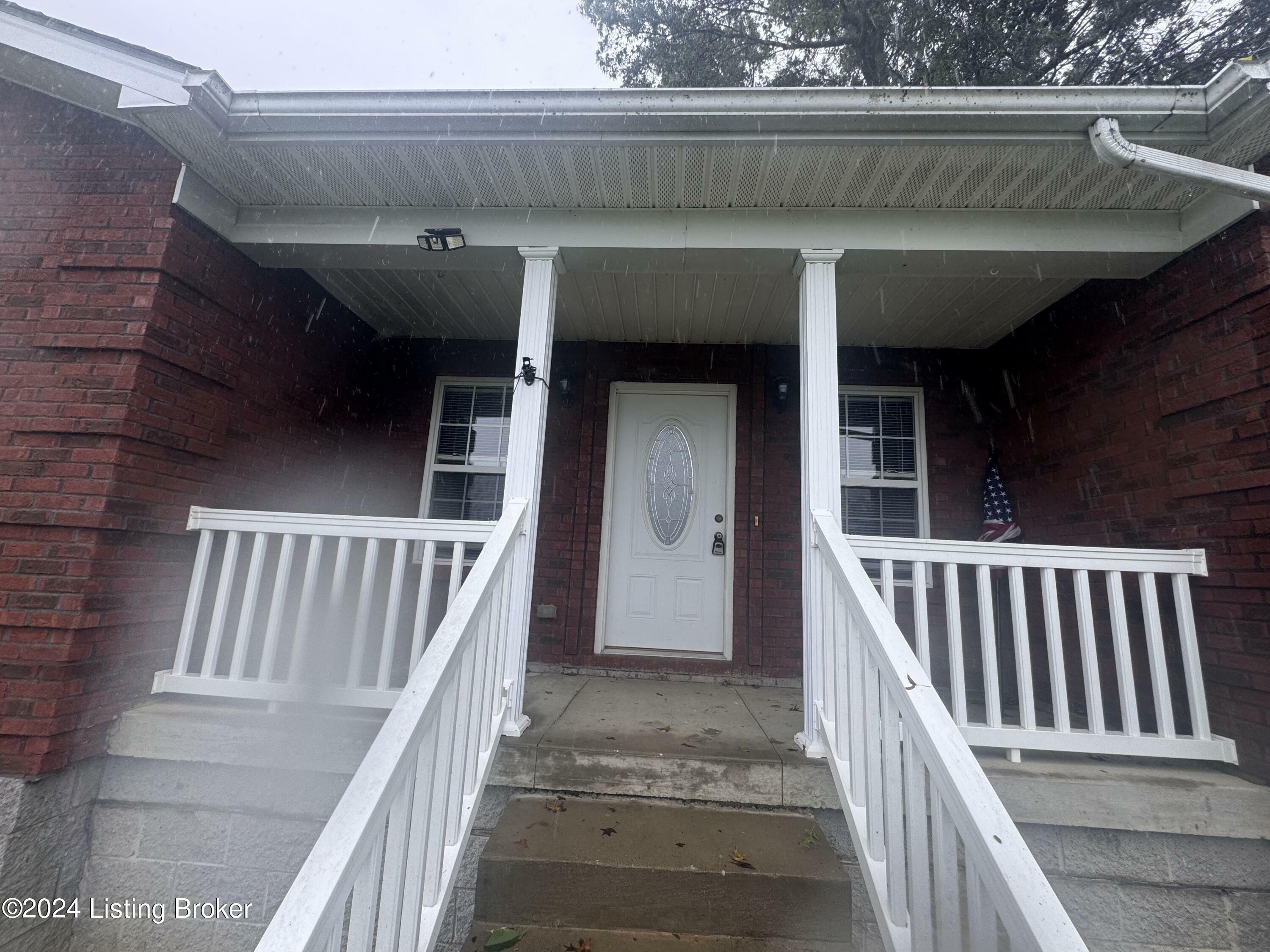 Property Photo:  462 High St  KY 40051 