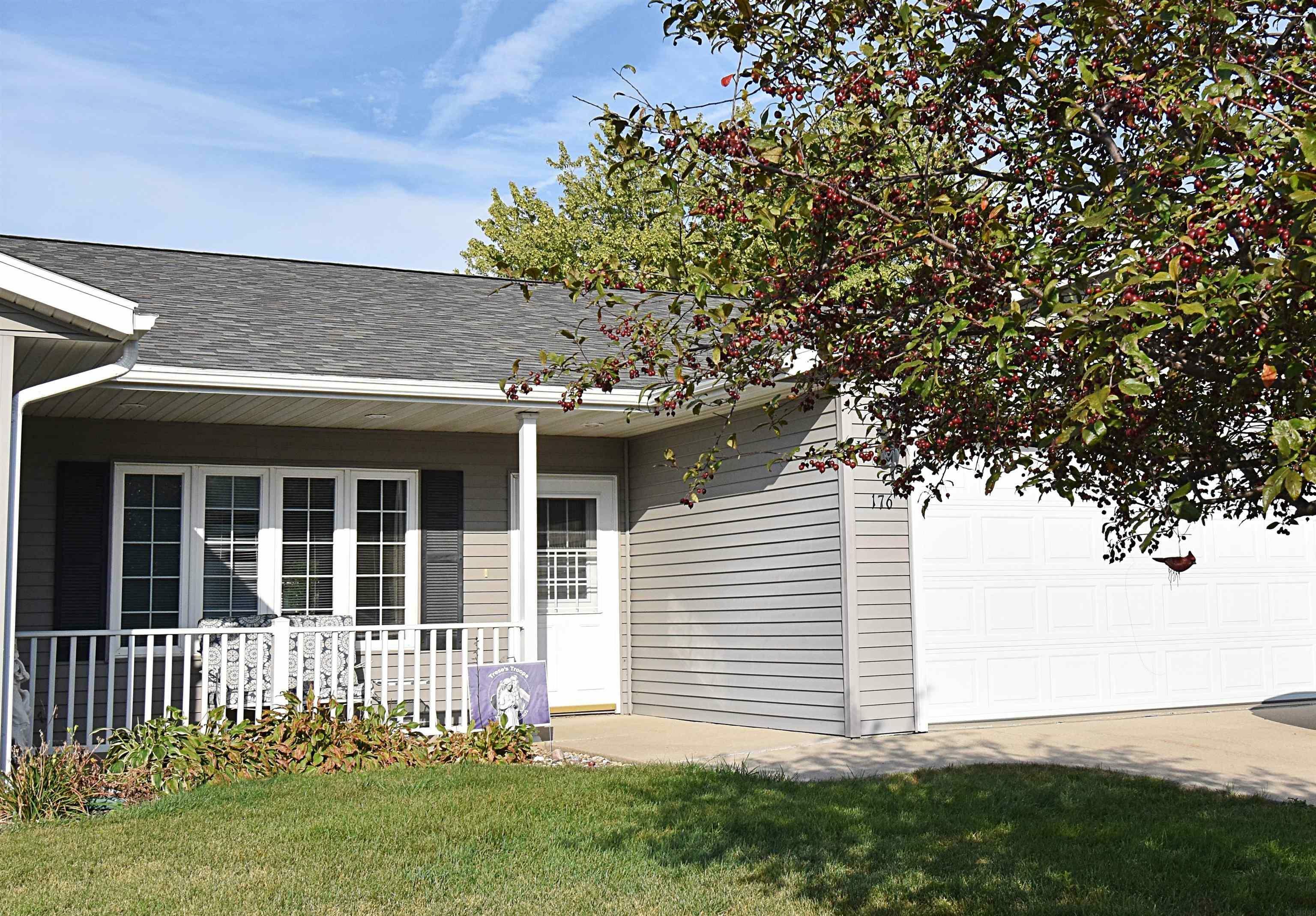 Property Photo: 176 Cardinal Court IA 50644