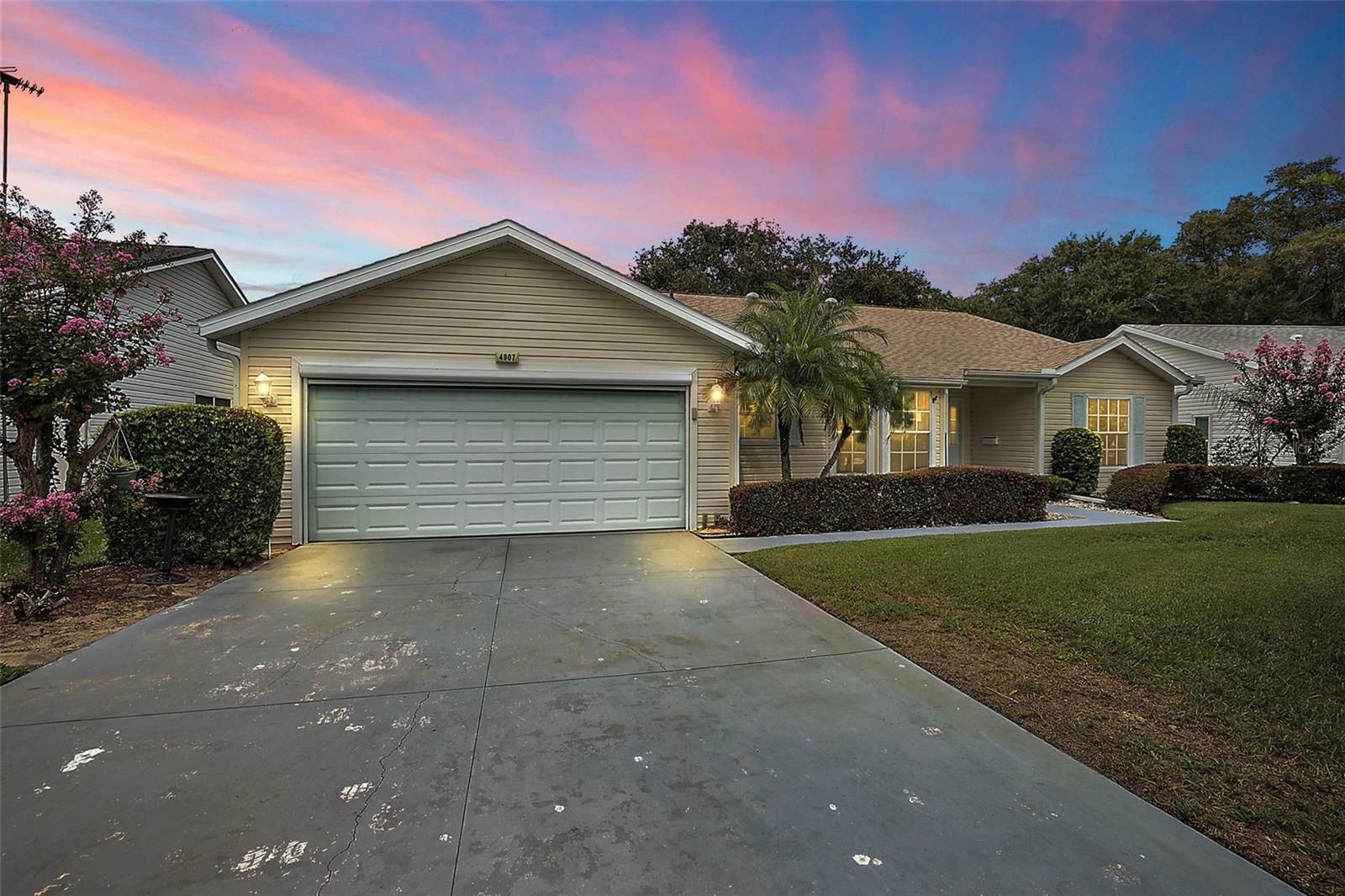 Property Photo: 4907 Tara View Road FL 34748