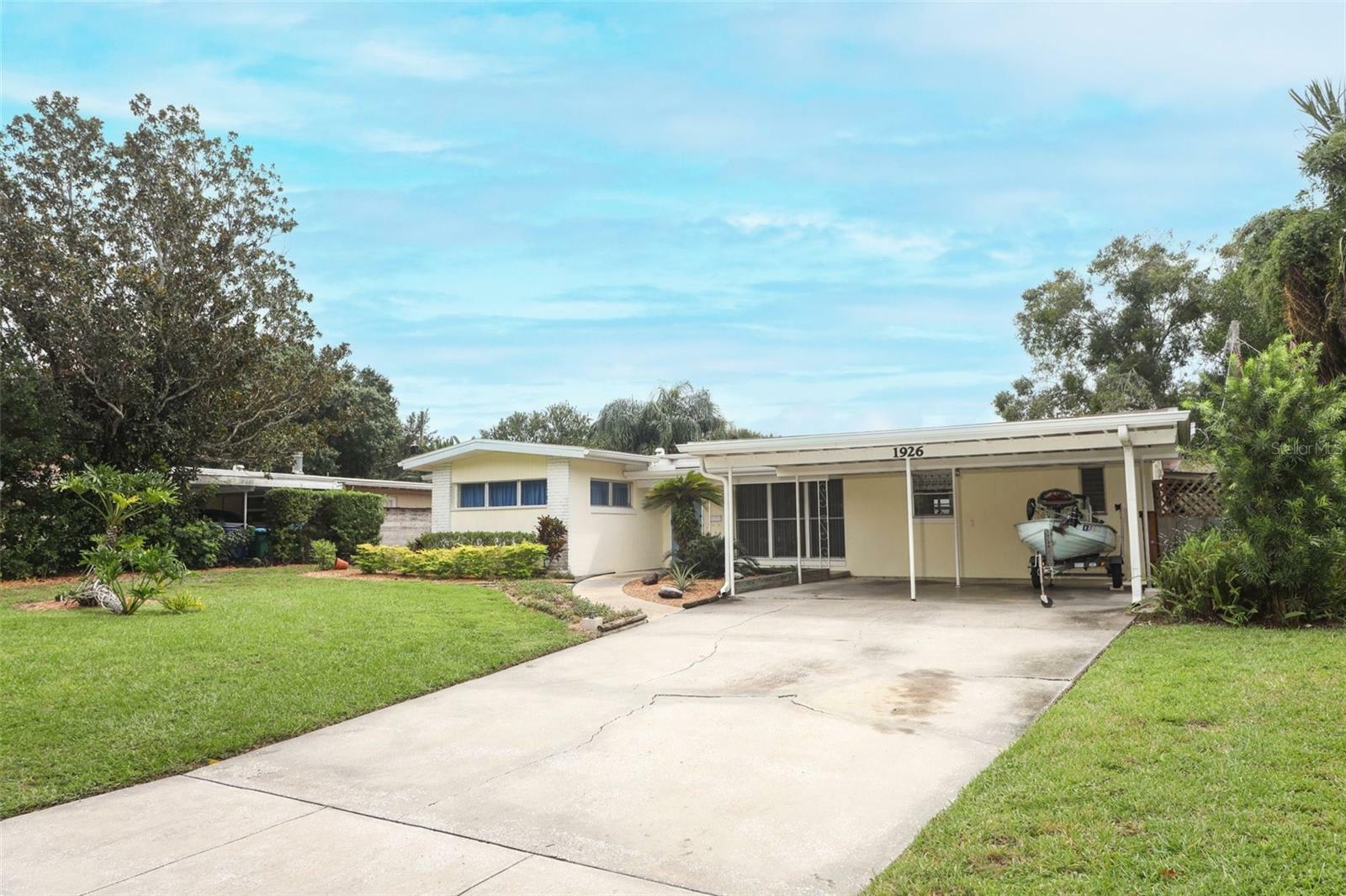 Property Photo:  1926 Natalen Road  FL 32792 