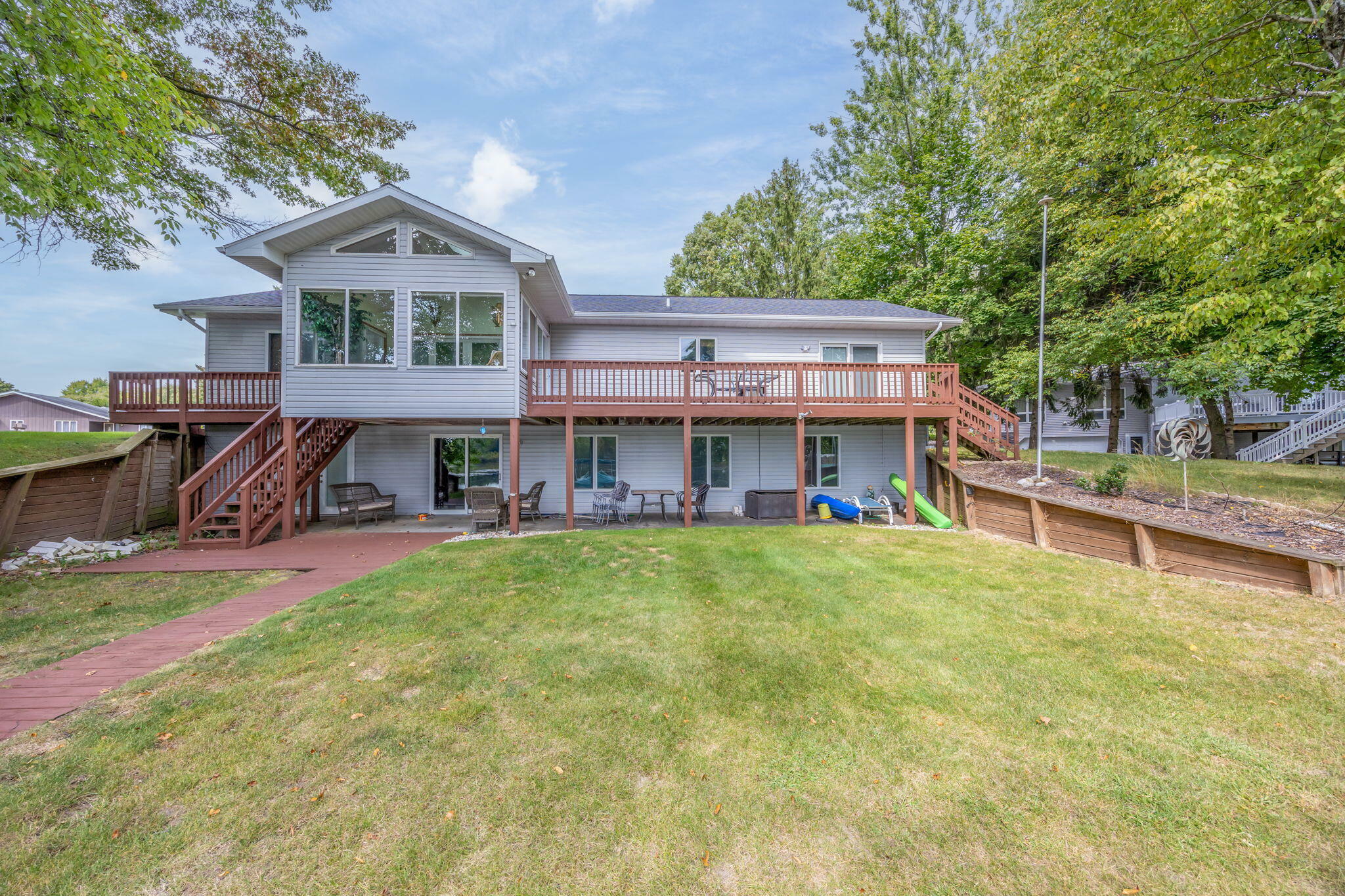 Property Photo:  8286 Peninsula Drive  MI 49346 