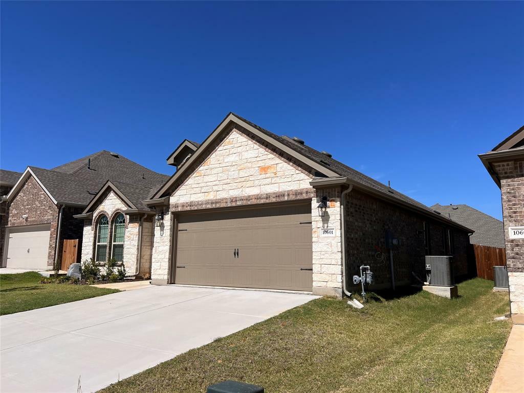 Property Photo:  10601 Breezeway Drive  TX 76227 