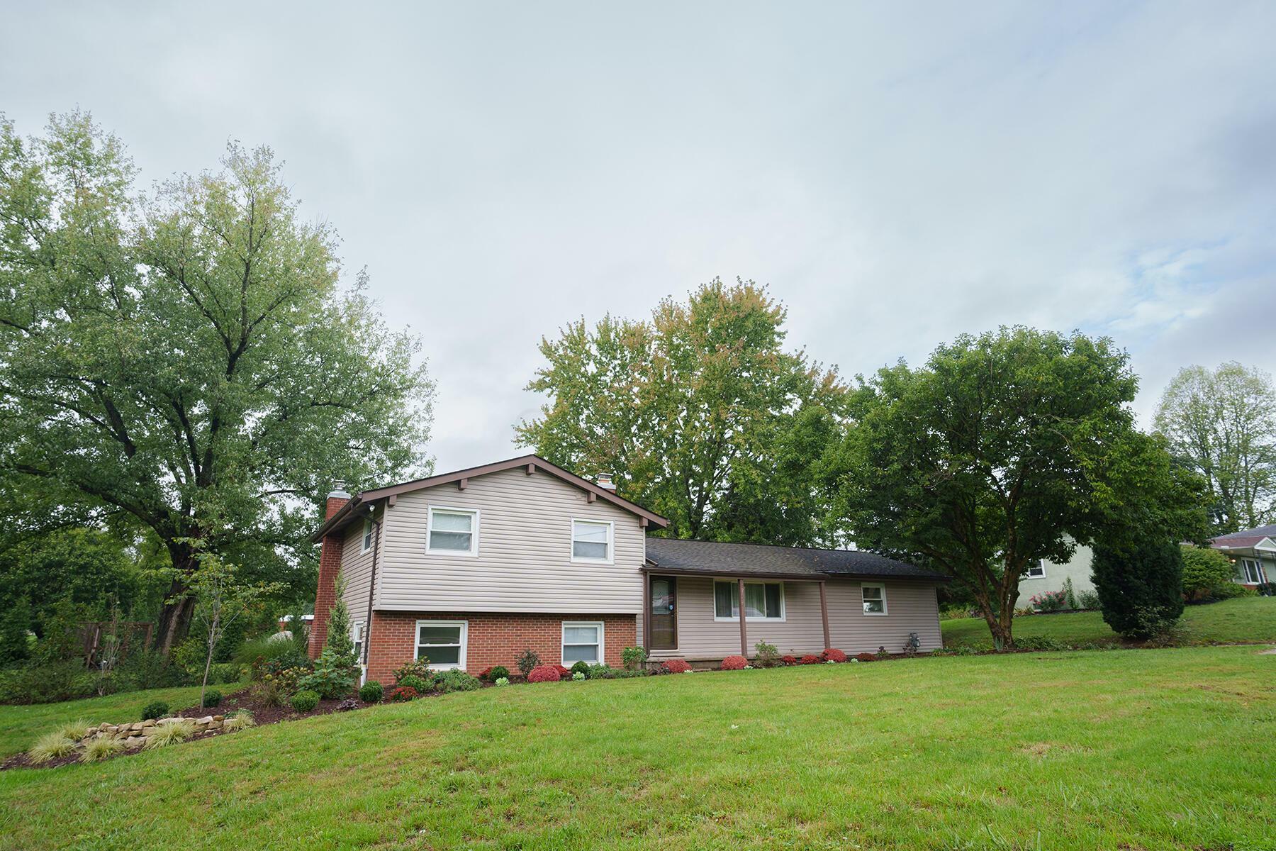 Property Photo:  7495 Lithopolis Road  OH 43125 