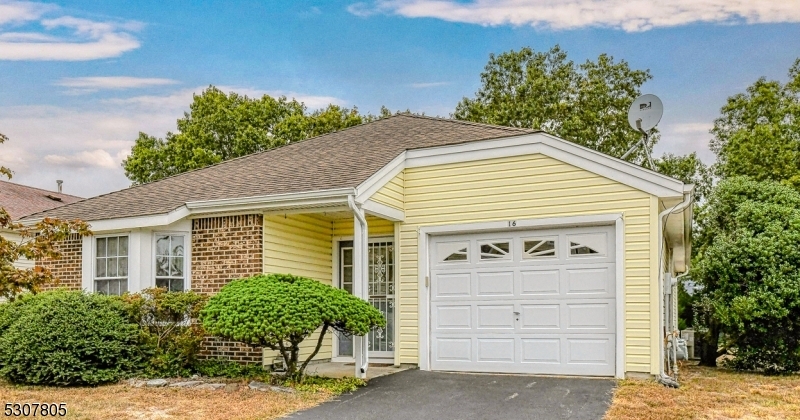 Property Photo:  16 Dogwood Dr  NJ 08005 