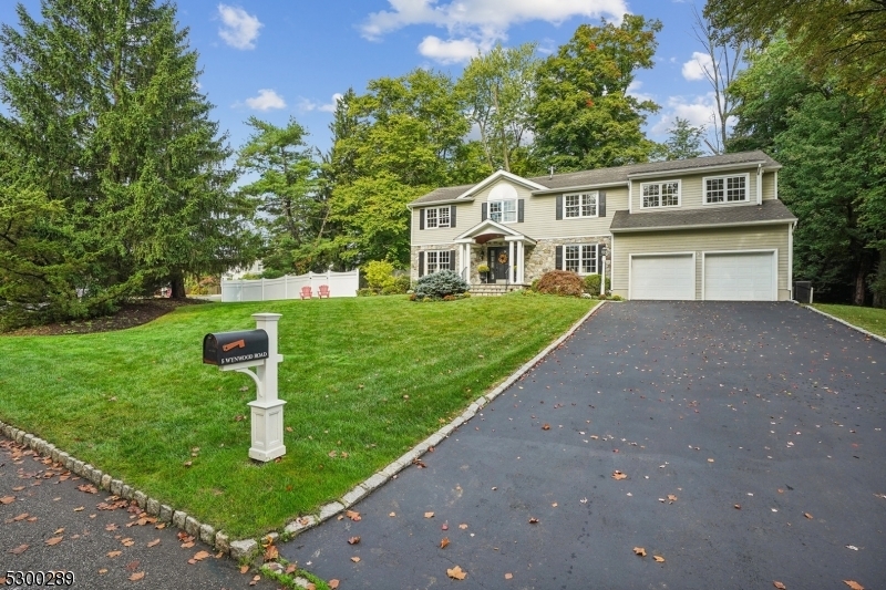 Property Photo:  5 Wynwood Rd  NJ 07928 