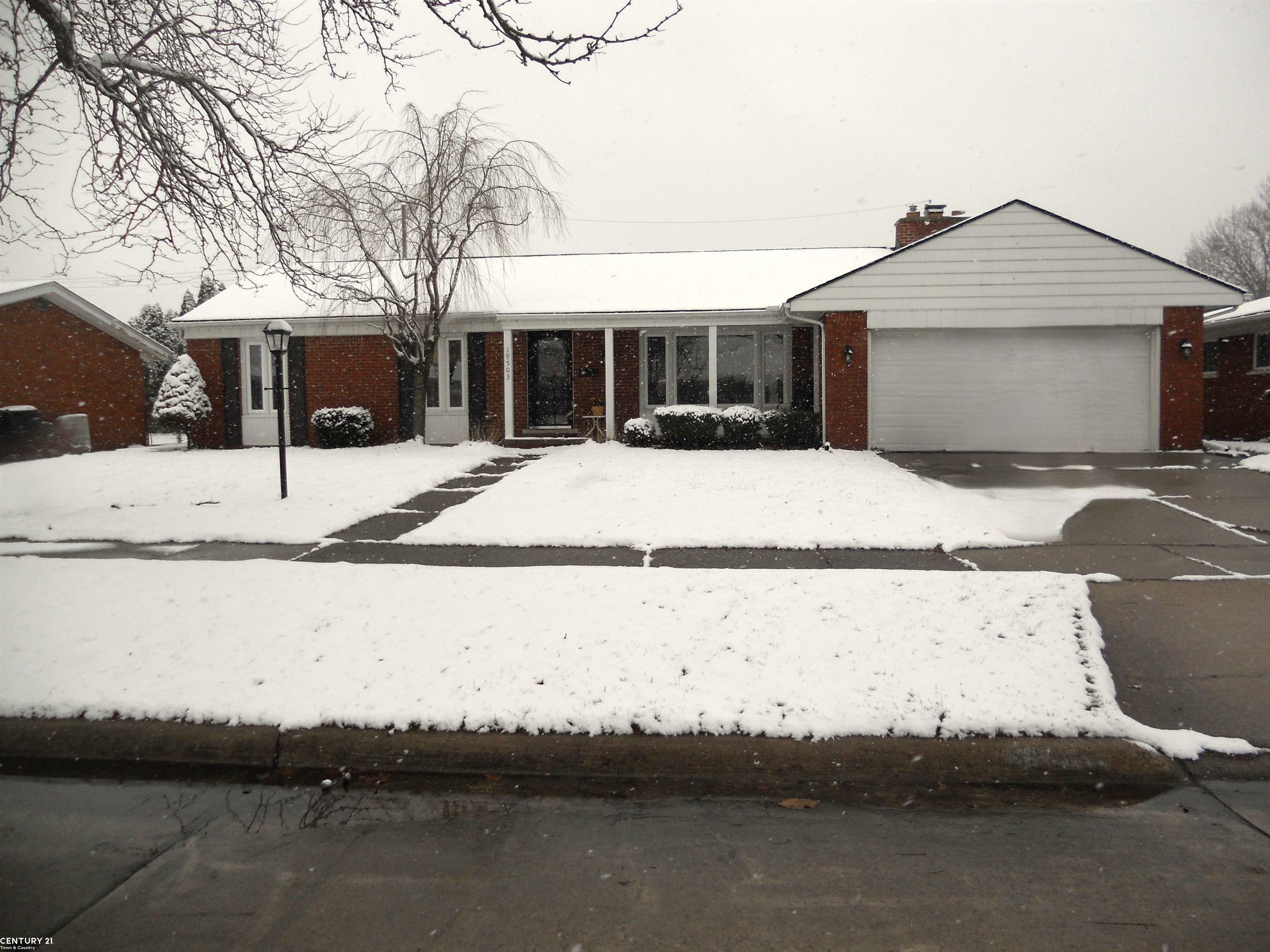 Property Photo:  19503 Skyline Avenue  MI 48066 