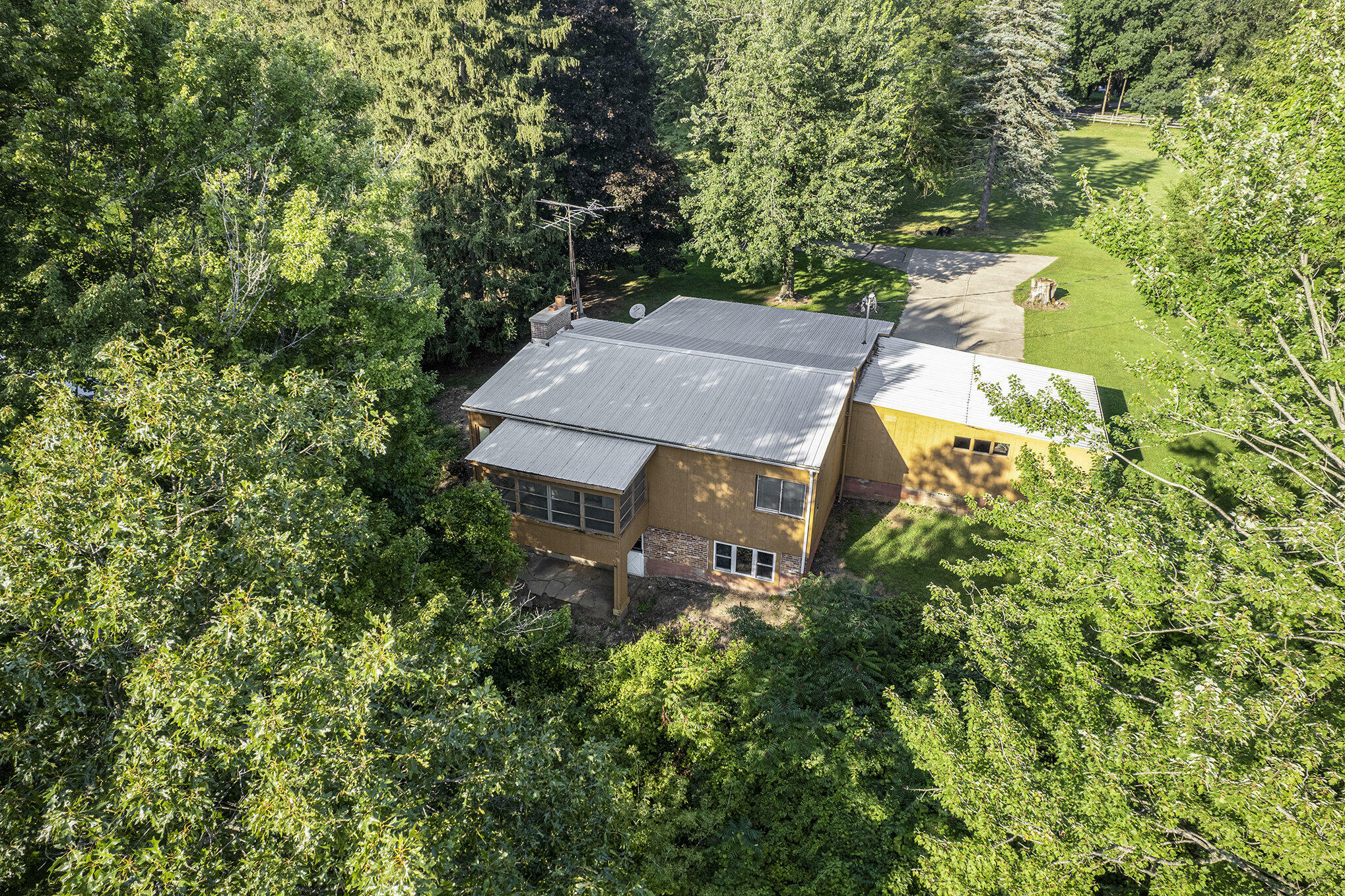 Property Photo:  7091 Ann Arbor Road  MI 49201 