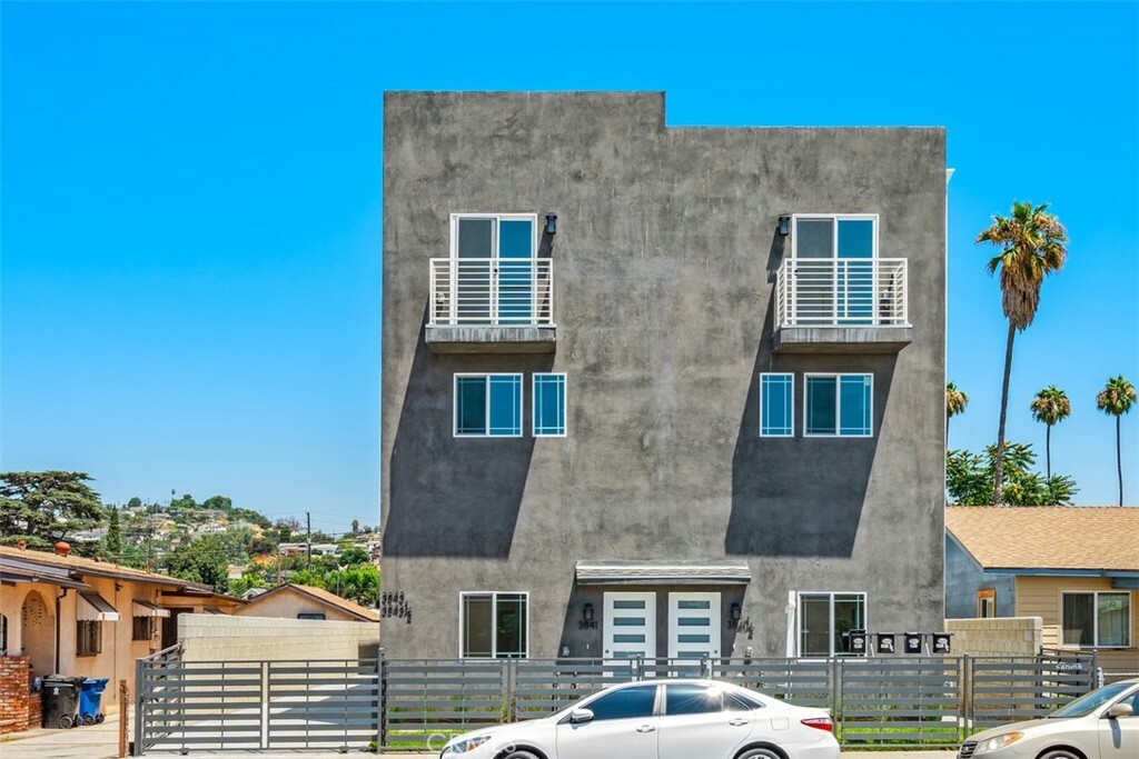 Property Photo:  3841 E Cesar Chavez Boulevard 1/2  CA 90063 