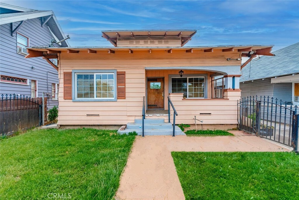 Property Photo:  230 Branch Street  CA 90042 