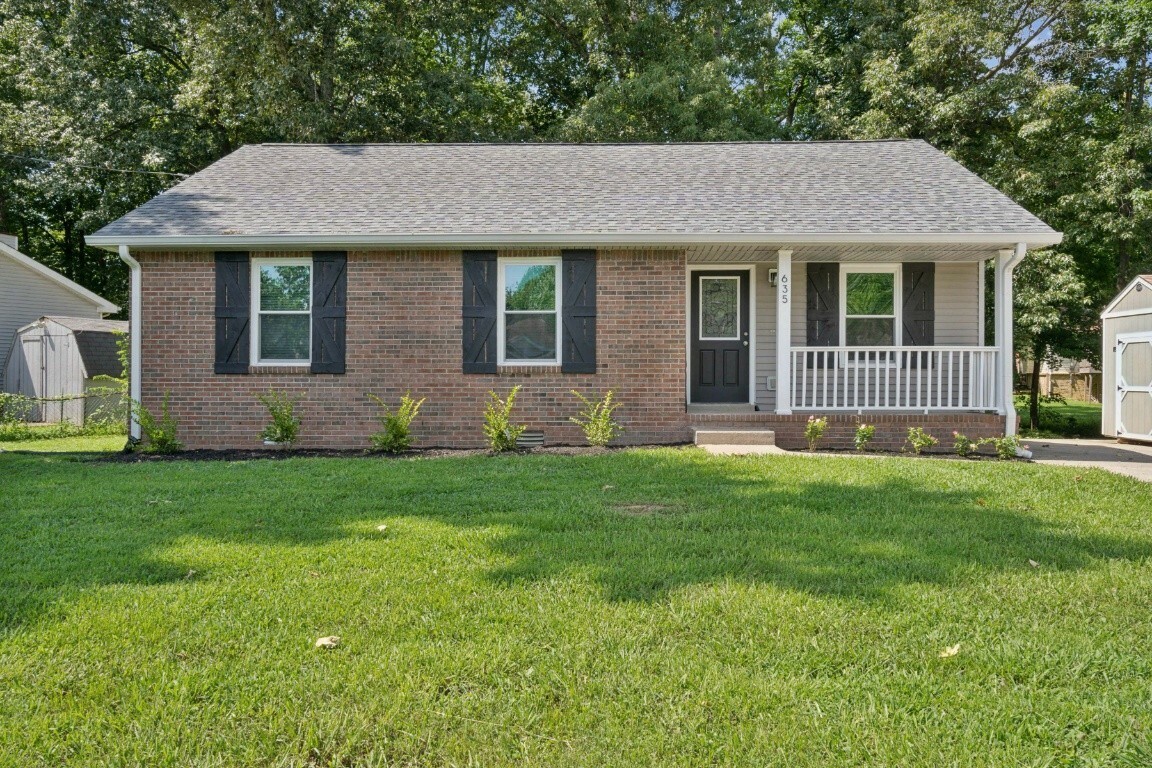 Property Photo:  635 Miles Ct  TN 37042 