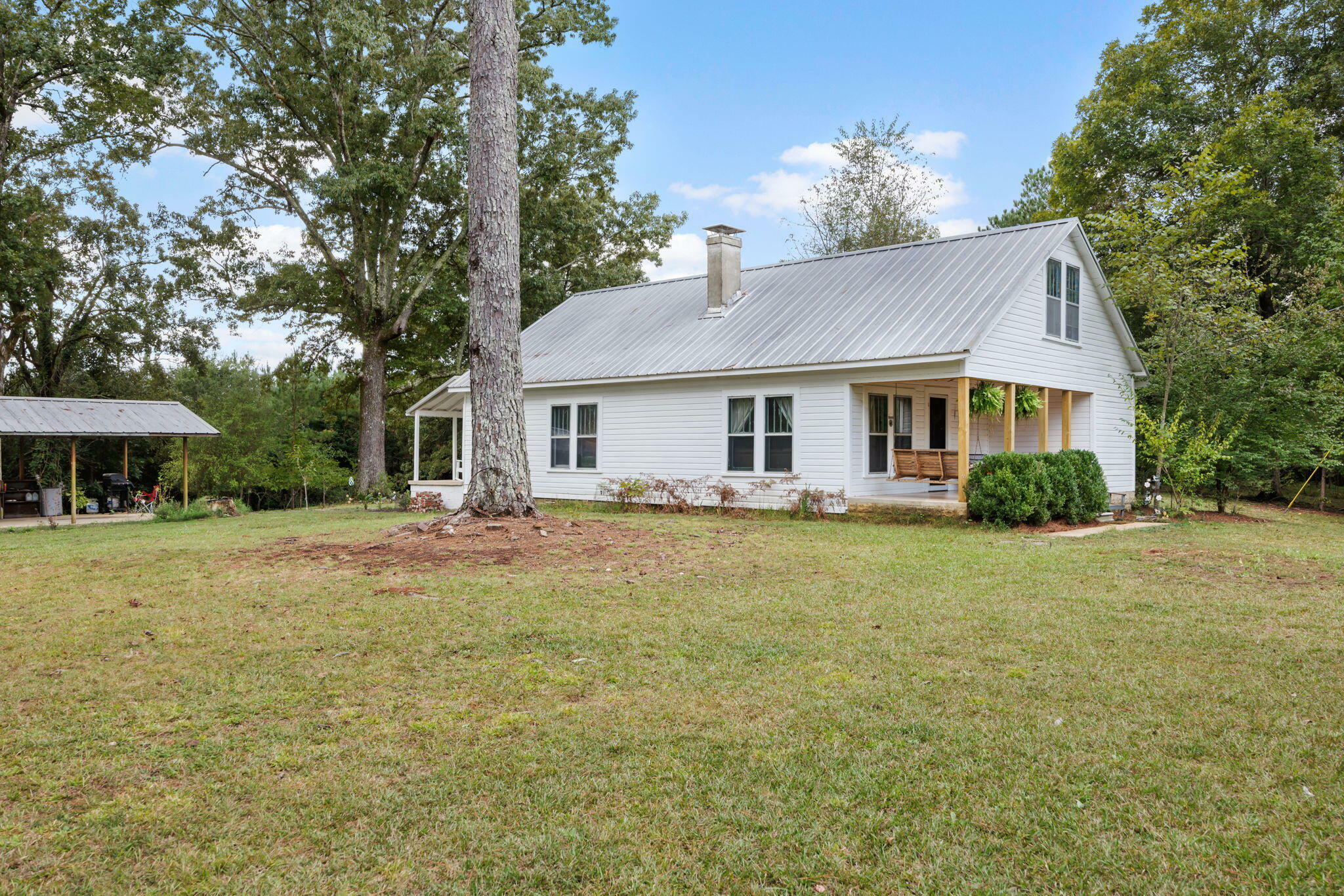 Property Photo:  40 County Road 170  MS 38873 