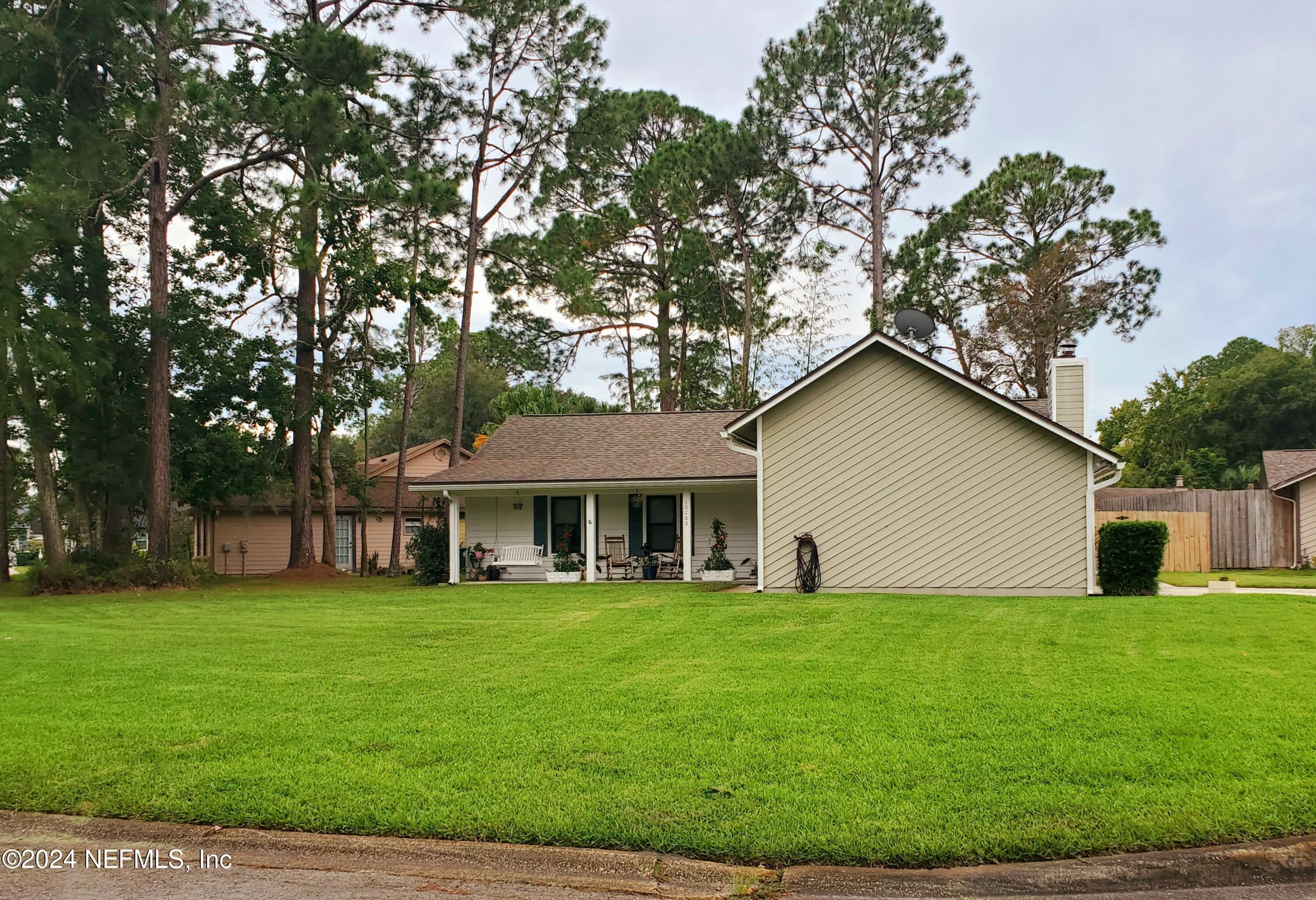 Property Photo: 10288 Bent Tree Lane FL 32257