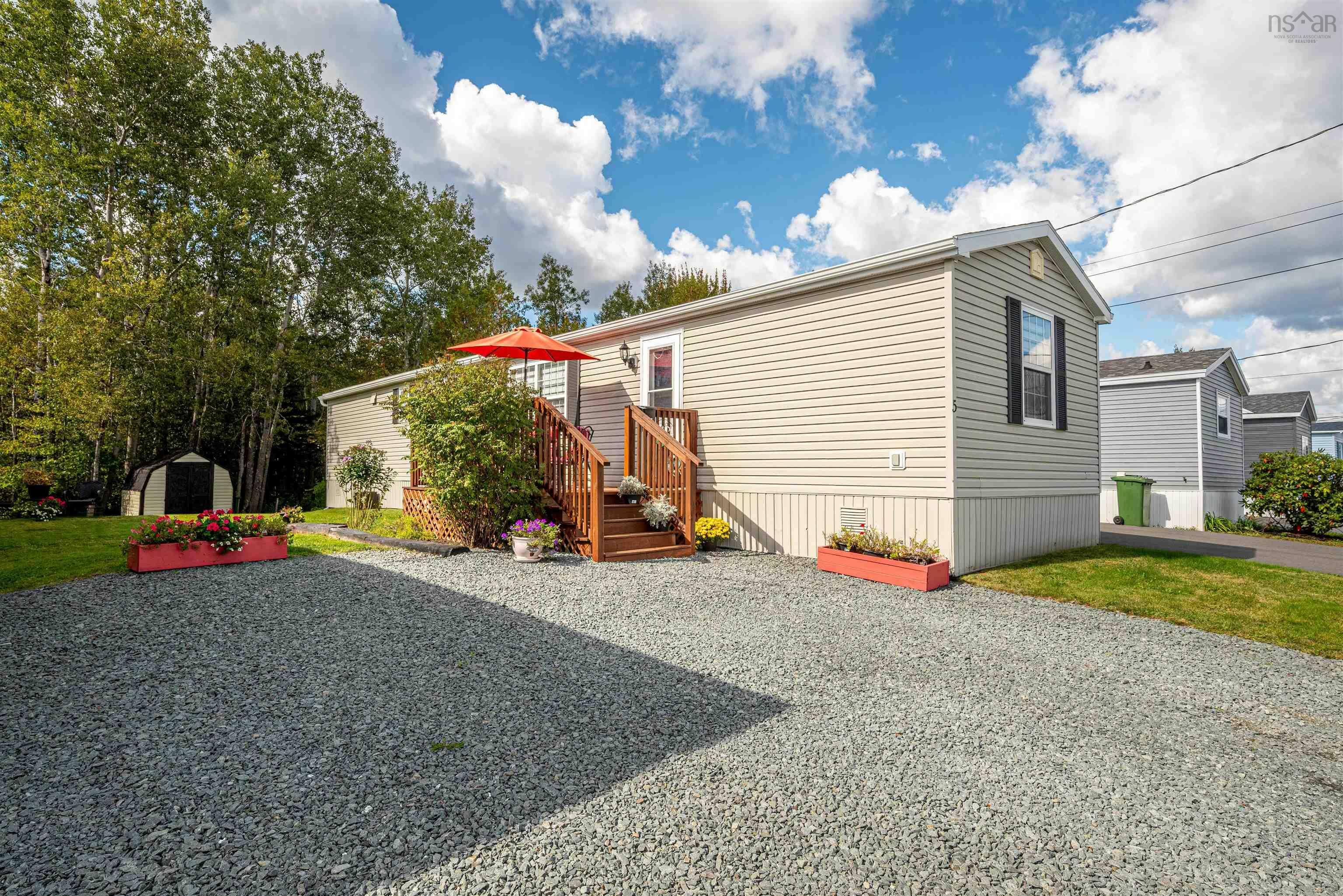 Property Photo: 5 Apple Street NS B2W 4W2