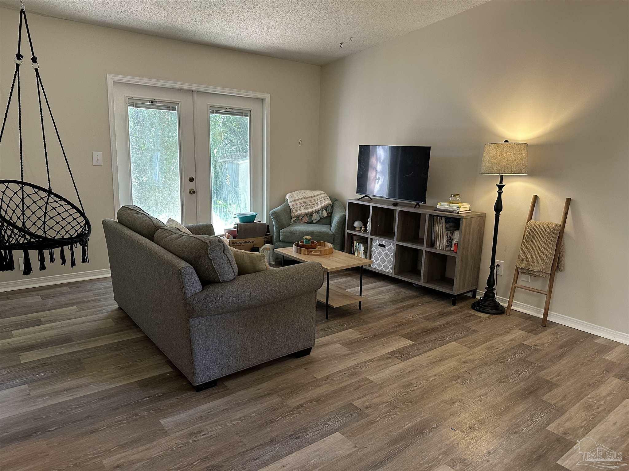 Property Photo: 6015 Born Ct FL 32504