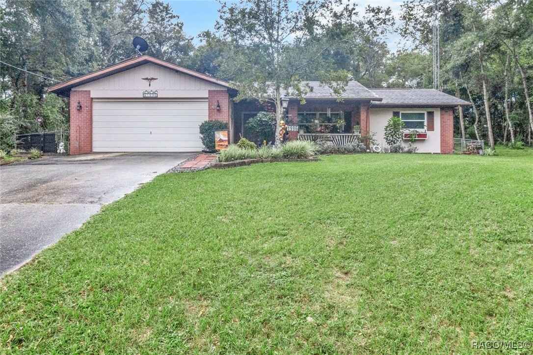 Property Photo:  1996 W Water Lily Drive  FL 34434 